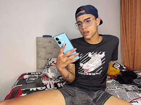 Andres_boy252's Live XXX Chat