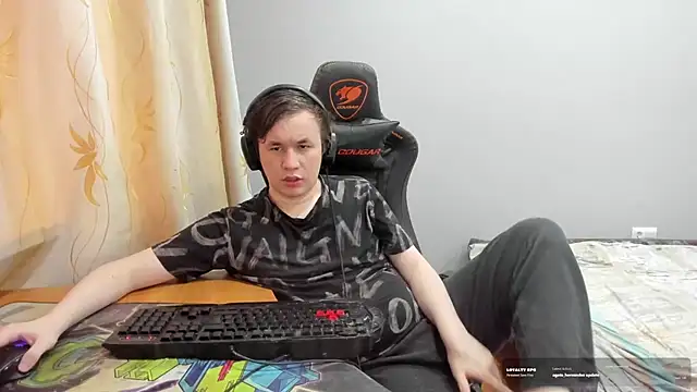 iliaskrislove 网络视讯表演
