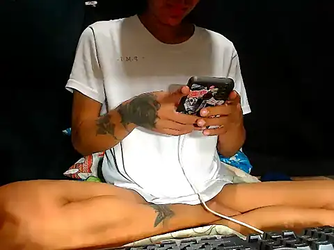 UnbeatableMaster69のライブXXXチャット