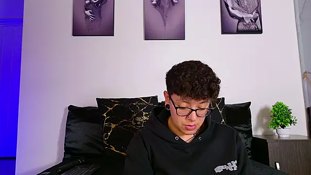 Czat XXX na żywo – alex_noa