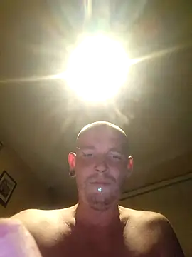 Chat XXX en directo de piercingpik