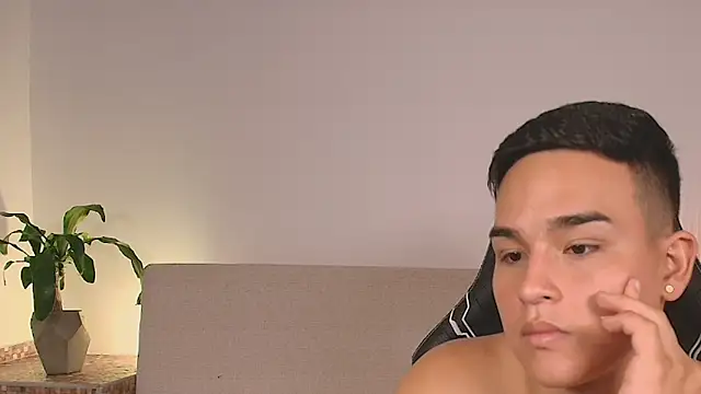Онлайн чат XXX DAMIAN_VIPER