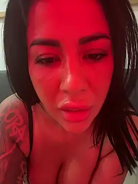 Alma69sc Adlı Modelin Canlı XXX Sohbeti