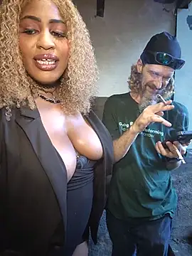 AmazonianMistress 라이브 XXX 채팅