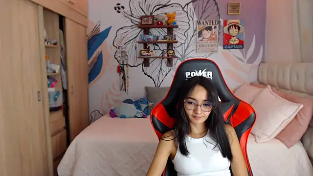 LinzyBaner XXX чат на живо