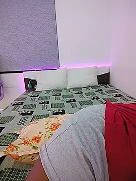 LoveLy-Soneya's Live XXX Chat