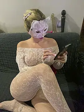 SofiyaShahika Adlı Modelin Canlı XXX Sohbeti