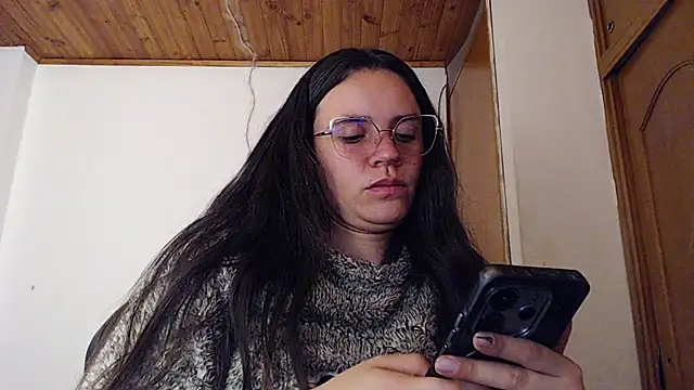Chat +18 de Shanel_Lozano ao vivo