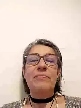 nocturnewhisper Webcam-Show