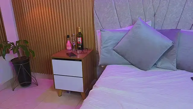 Chat +18 de Dakota_diaz_ ao vivo
