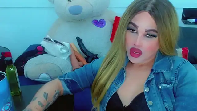 Czat XXX na żywo – NharaBigCock