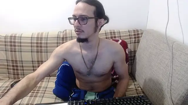 cholitohermoso Adlı Modelin Canlı XXX Sohbeti