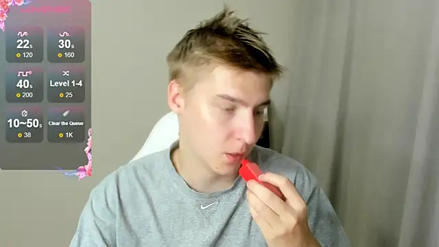 MrSexyCum4U élő XXX-chatje