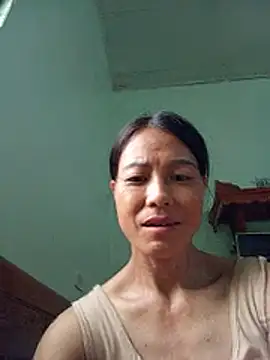 دردشة Lily-ly الجنسية المباشرة
