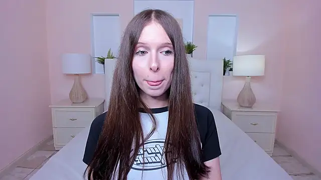 dark_k1tty XXX чат на живо