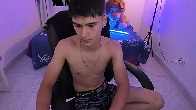 Aron_Boyy: απευθείας συνομιλία ΧΧΧ