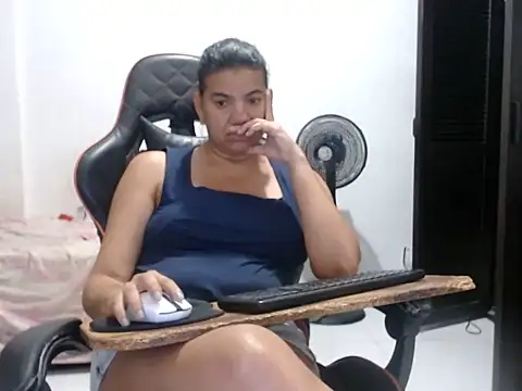 Adriana_0312's Live XXX Chat