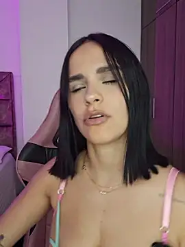 heyshaa Chat XXX in diretta
