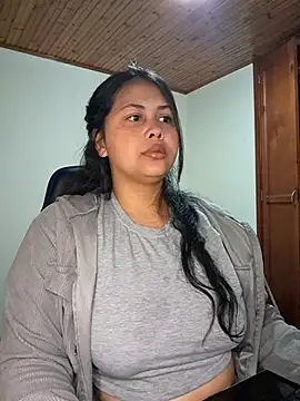 Alessandraa- – Live XXX-chat