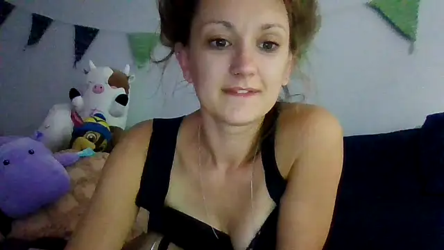 sensins_ live XXX chat