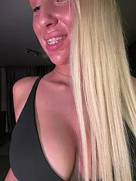 Chat +18 de Elizebeth_Parker ao vivo