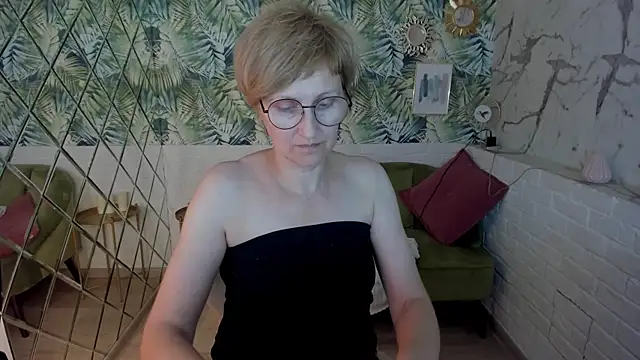 צ'אט XXX בשידור חי של Paris_Cherry