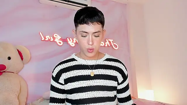 Iam_Caami_ Live XXX Chat