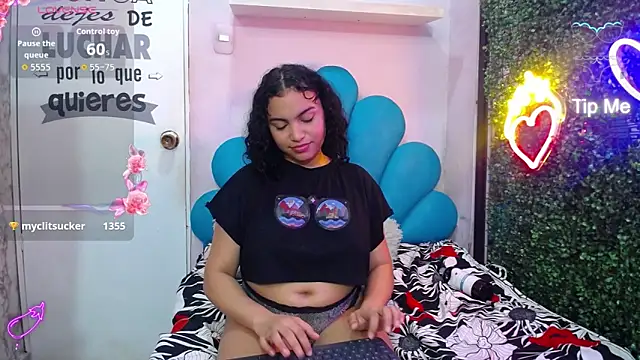 valeria_martinez19のライブXXXチャット