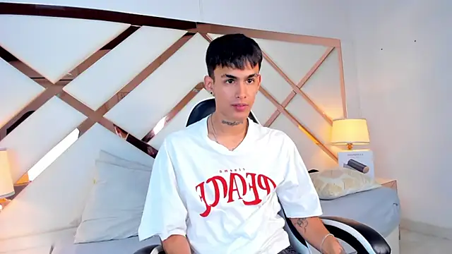 צ'אט XXX בשידור חי של Duncan_ebony