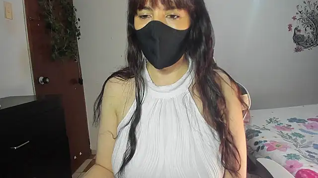 צ'אט XXX בשידור חי של cmisterious__96