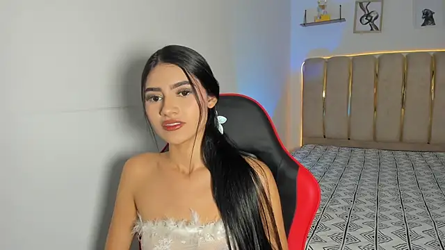 Živý XXX chat BellaaStorm