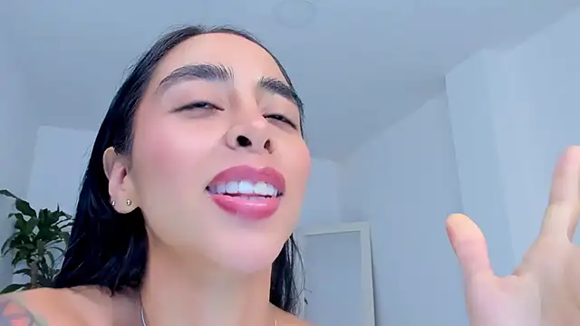 sophierooy22 Live XXX Chat