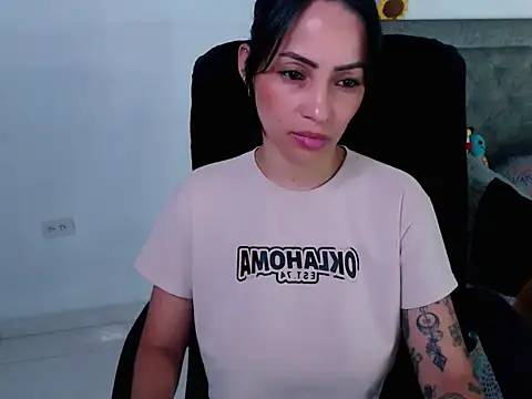 צ'אט XXX בשידור חי של diana__34