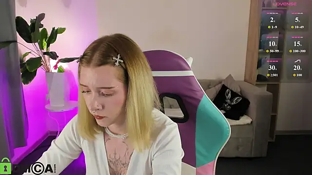 Chatroom XXX en direct de Elira_Vane