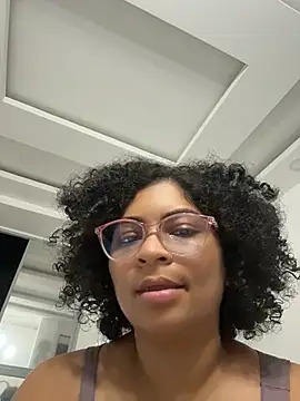 Tana_latin1- Chat XXX live