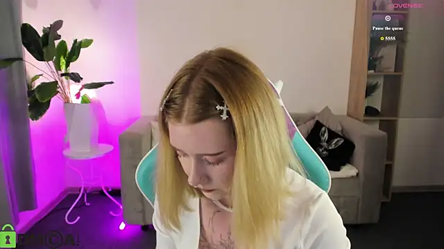 Živý XXX chat Elira_Vane