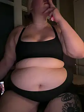 Chatroom XXX en direct de PiggyRose