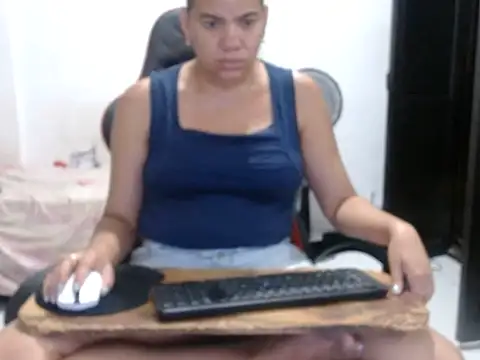 Adriana_0312 – Naživo XXX chat