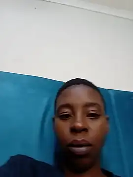 SweetSlenderChoc Chat XXX live