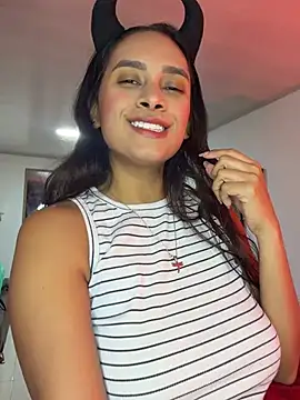 LunaHeat's Live XXX Chat