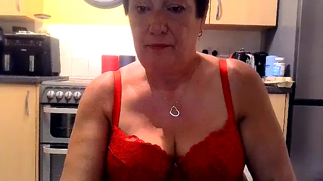 NaughtyNessa53xx webcam show