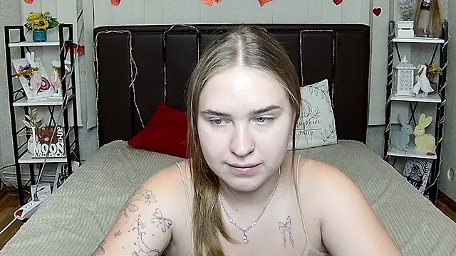 LauraHlot's Live XXX Chat