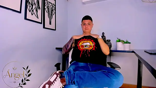 AngelBlue__ élő XXX-chatje