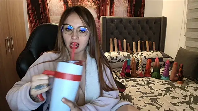 Chat +18 de sofia23dirty ao vivo