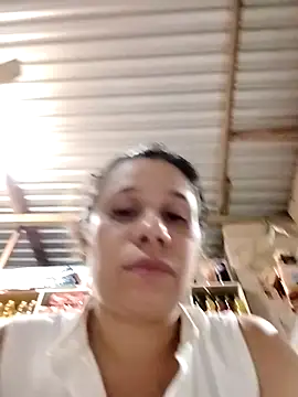 MIA-LARIOS: онлайн-секс-чат
