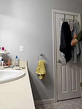 grosslotion's Webcam Show