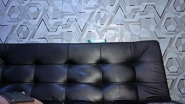 Pokazy przed kamerką – Big_cock_21s