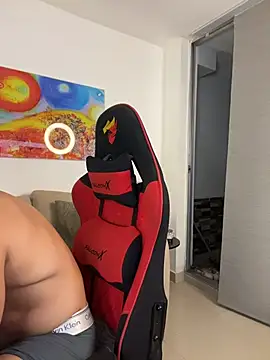 Chat XXX en directo de Ezzio_Scolaro