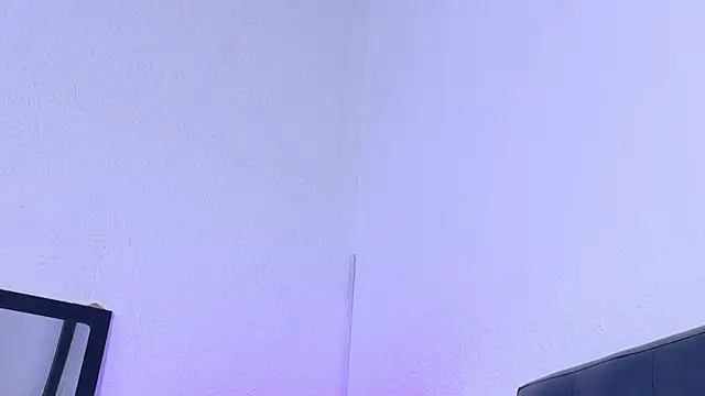 Chat +18 de Skinny_hottie18 ao vivo