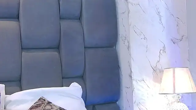 Chloe-palmer Adlı Modelin Canlı XXX Sohbeti